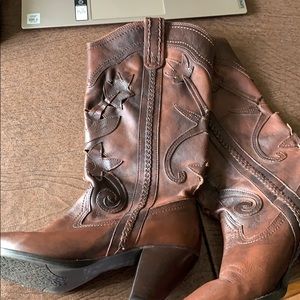 Brand new Cowgirl Boots